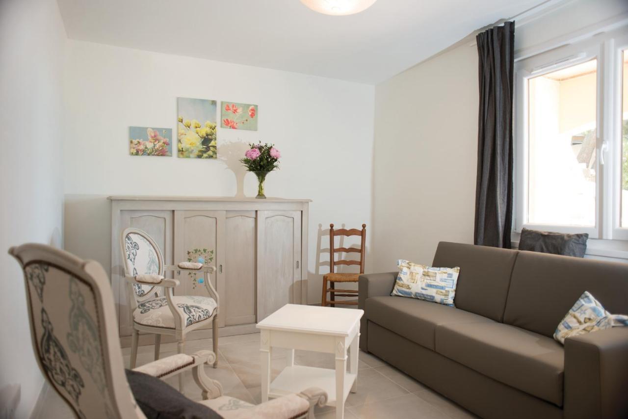 Appartements Des Joncas Мартиг Экстерьер фото