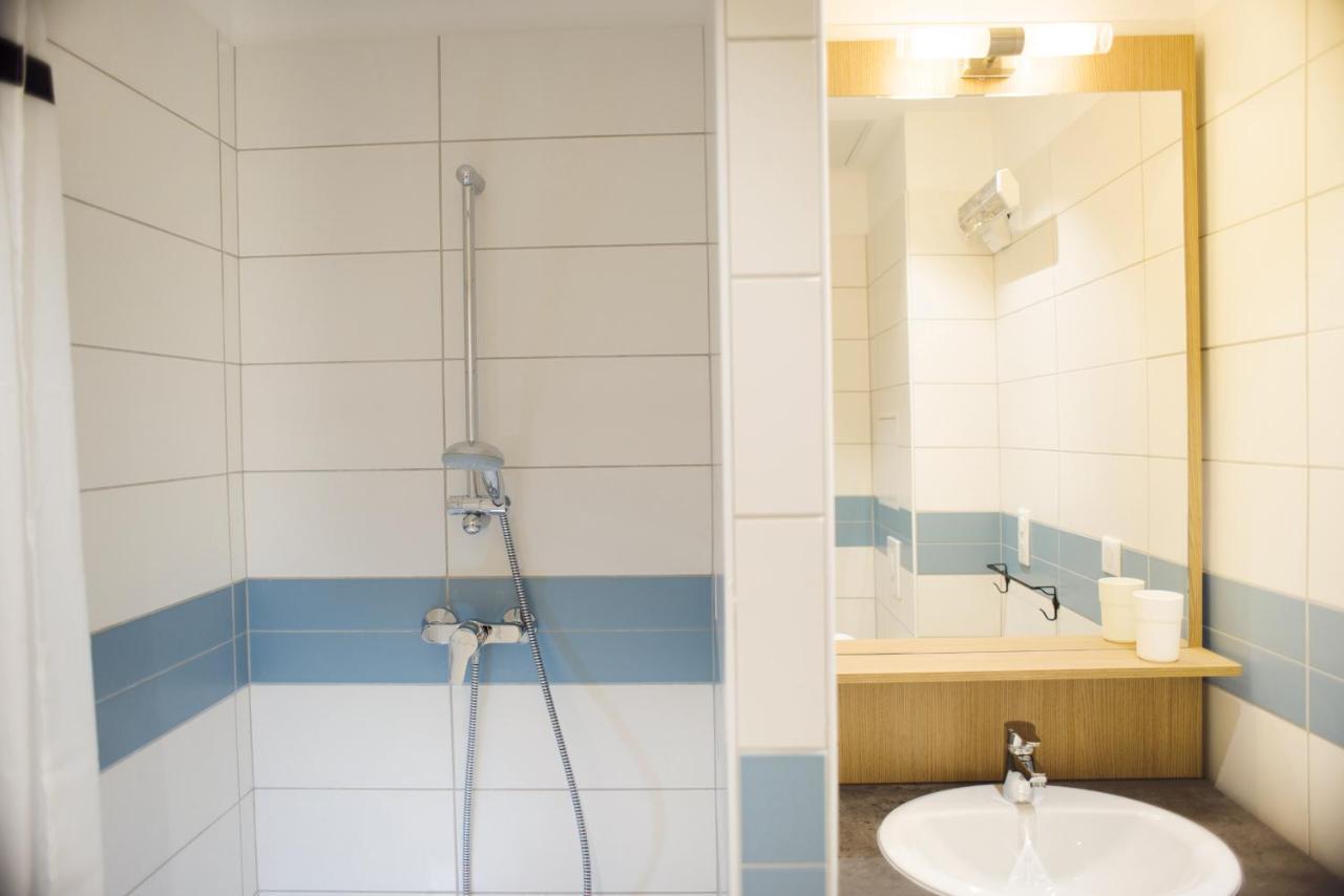 Appartements Des Joncas Мартиг Экстерьер фото