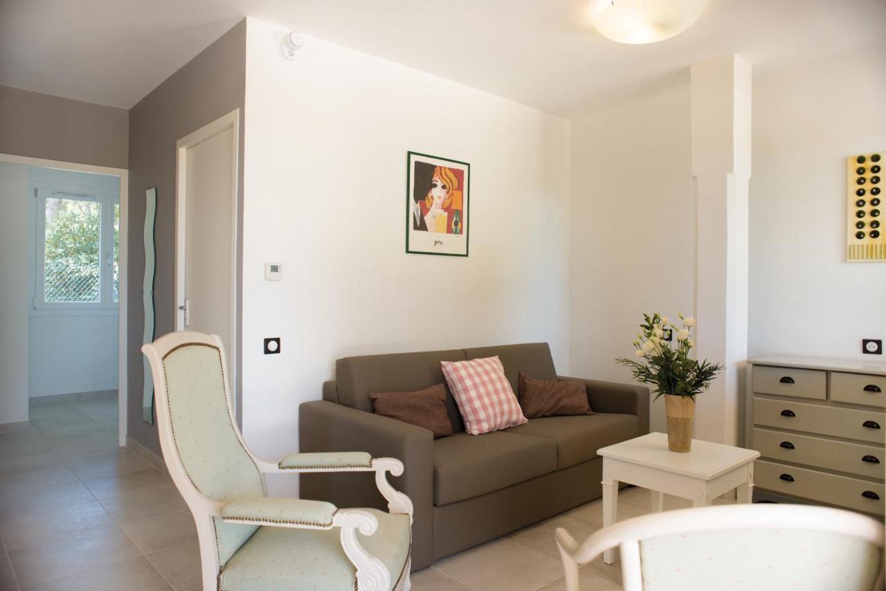 Appartements Des Joncas Мартиг Экстерьер фото