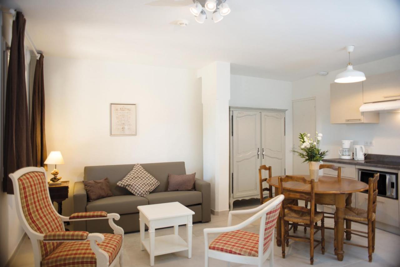 Appartements Des Joncas Мартиг Экстерьер фото